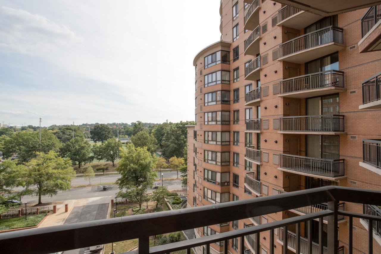 Stylish And Charming Apartment In Pentagon City Arlington Exterior photo